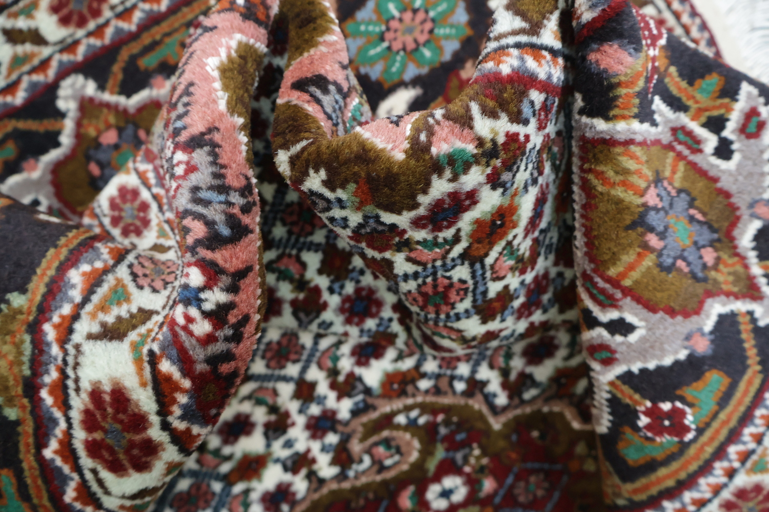 Wool and Silk Persian Tabriz Mahi design Area rug with an ivory field and Black Border 5x7