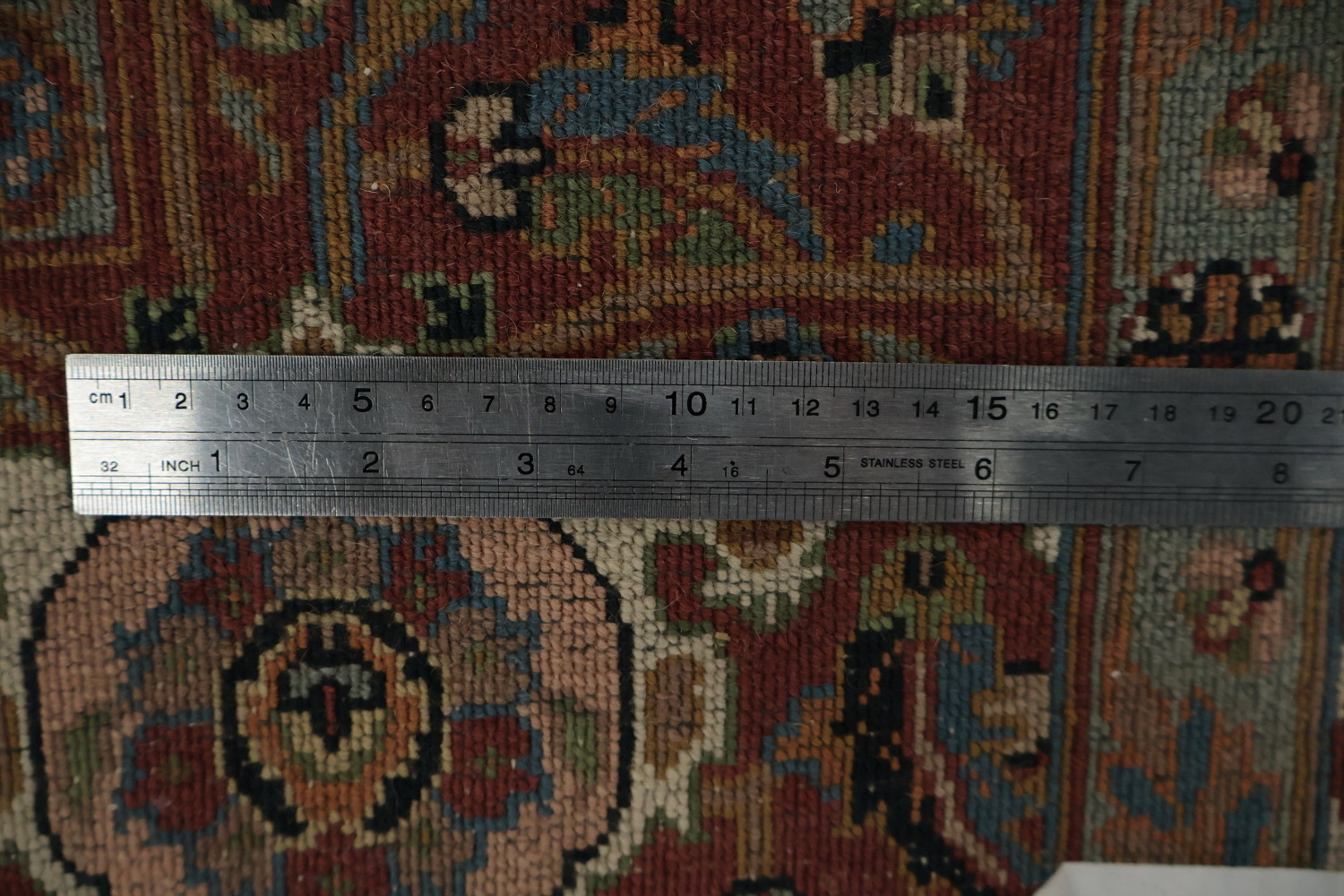 Luxurious Beige Persian Style Rug with Exquisite Details 6x9