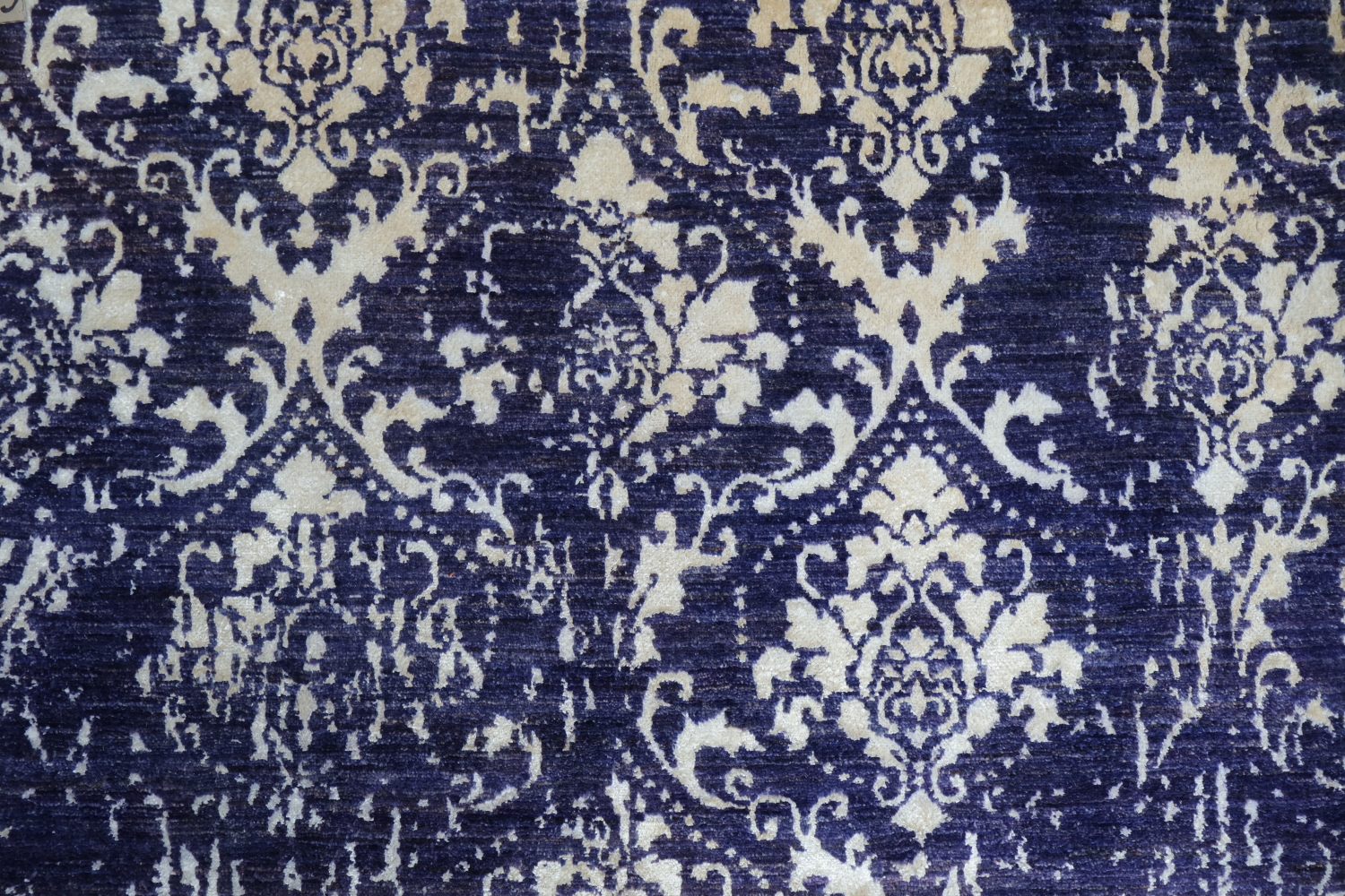 Add Timeless Beauty with This Exquisite Blue Rug Design 6x9