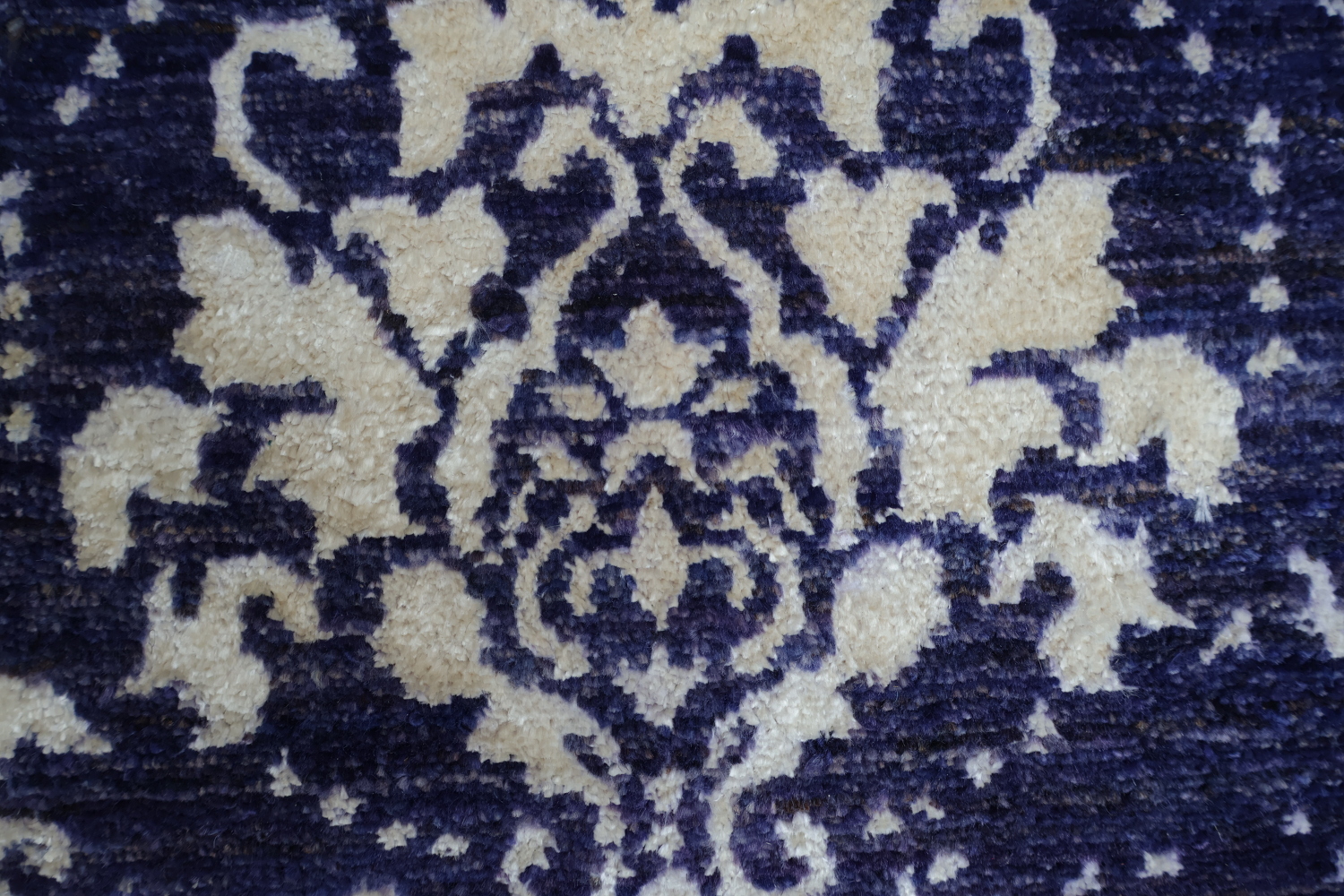 Add Timeless Beauty with This Exquisite Blue Rug Design 6x9