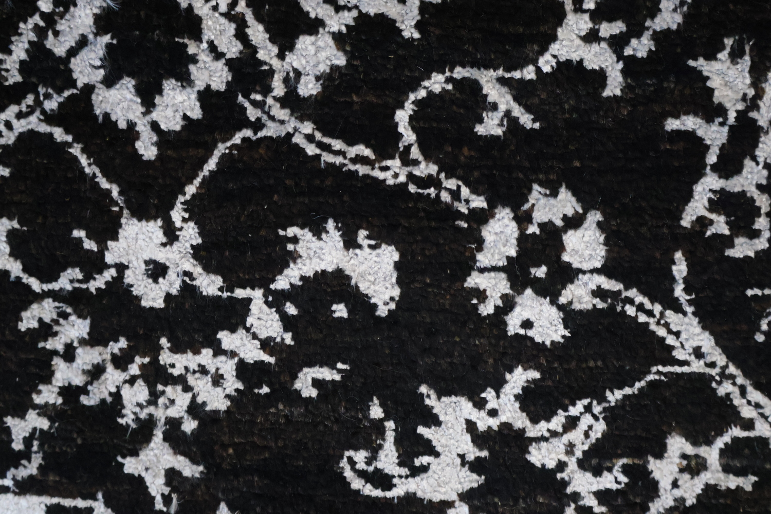 Contemporary Black and Silver Grey Runner Rug for Hallways 3x11 ft