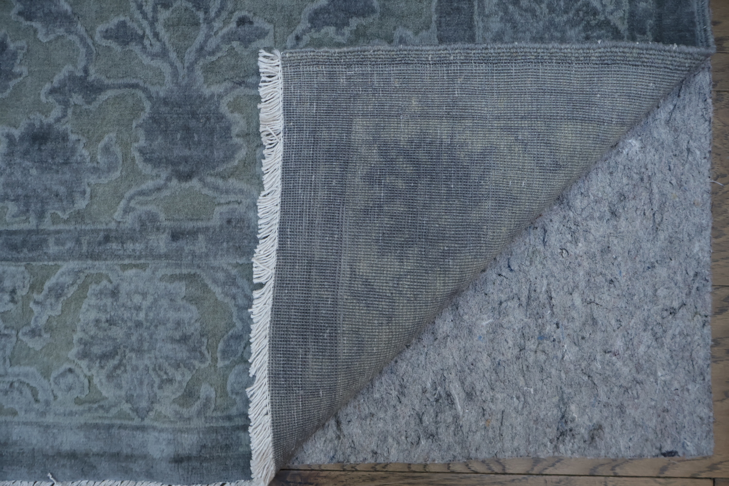Distressed Look Silver Gray Hand-Knotted Area Rug 5x8