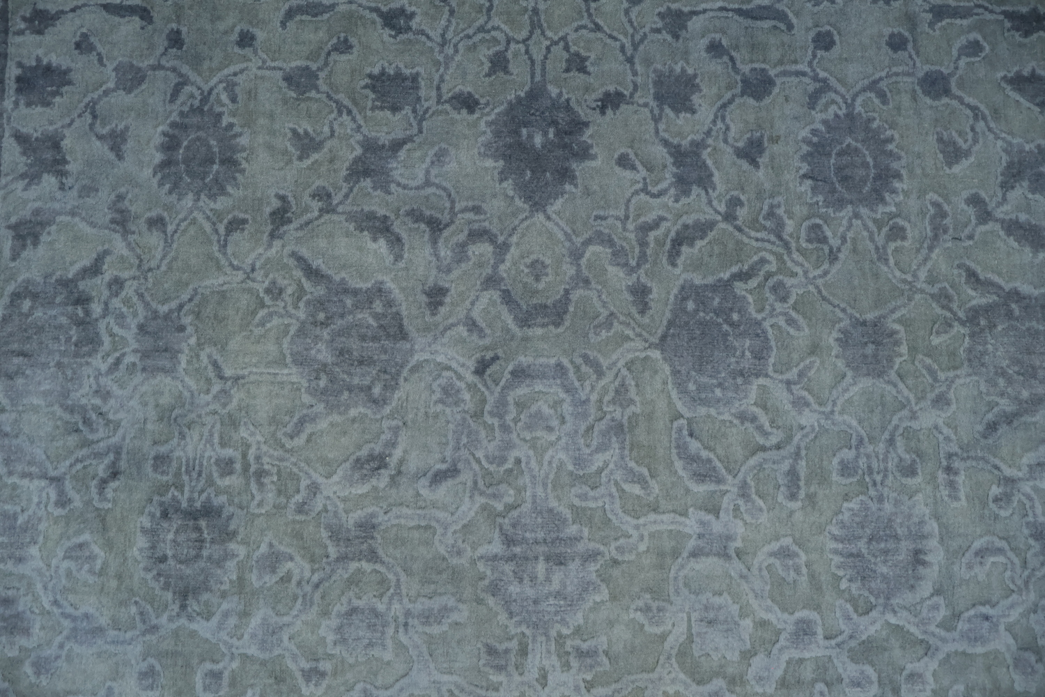 Distressed Look Silver Gray Hand-Knotted Area Rug 5x8