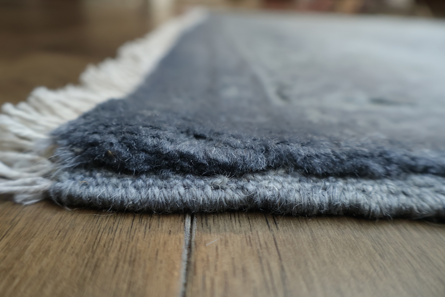 Distressed Look Silver Gray Hand-Knotted Area Rug 5x8
