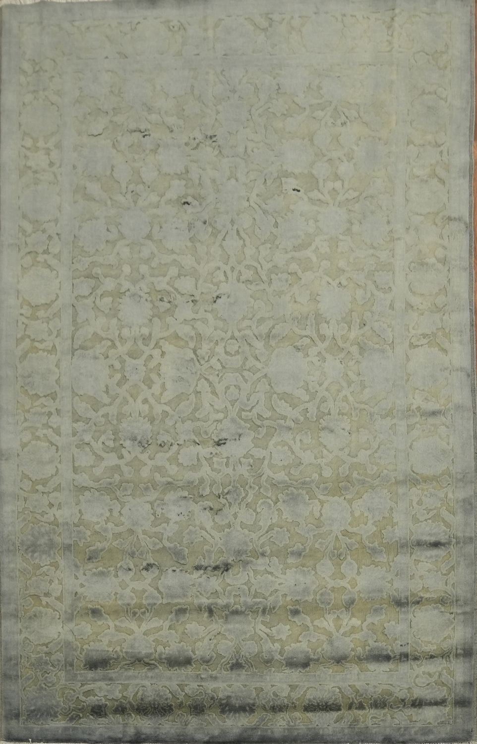 Muted Elegance: Subtle Green and Gray Floral Patterned Rug 5x8