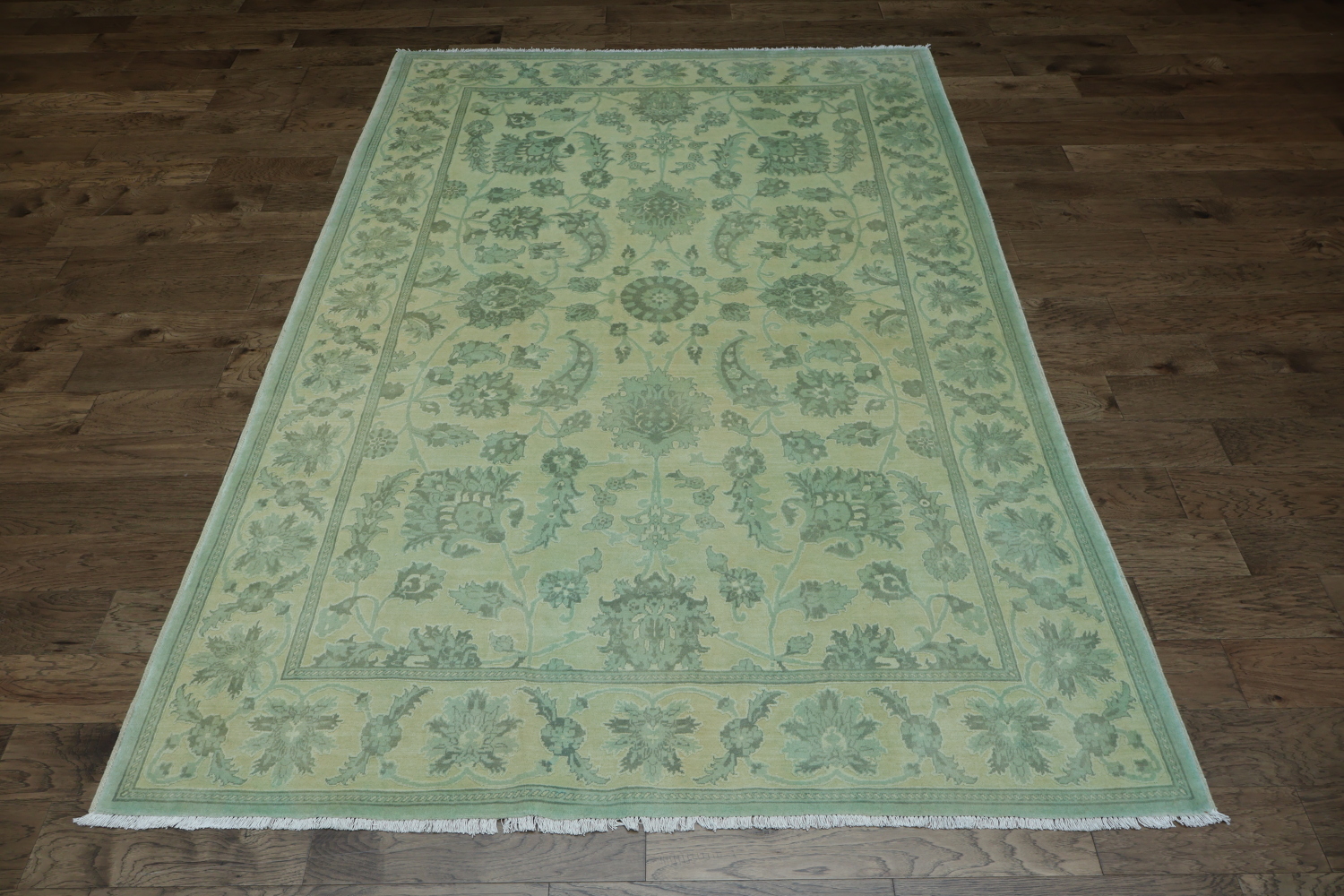 Chic and Neutral Wool and Silk Green Floral Rug for a Luxurious Home Environment 7x10