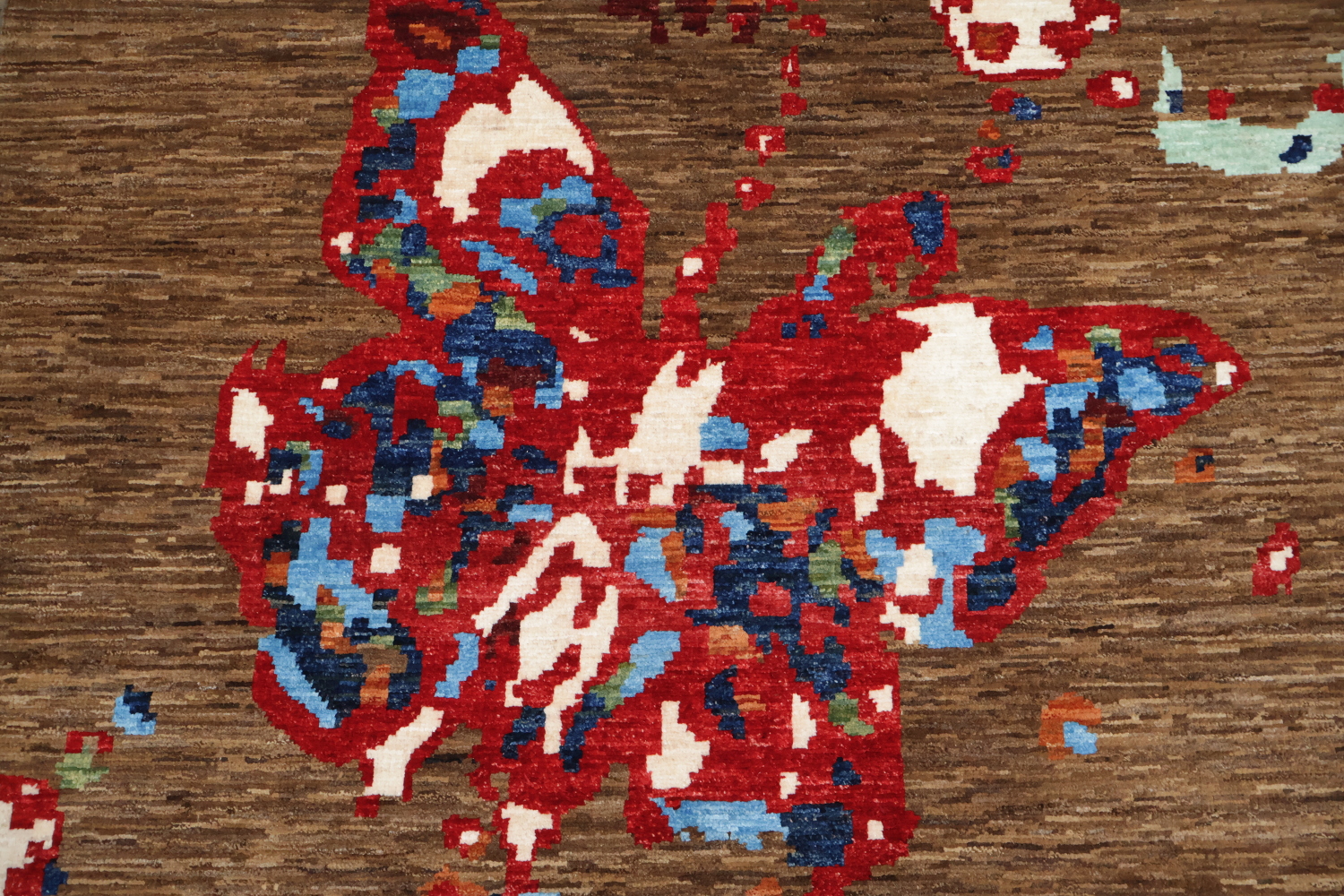 Contemporary Floral butterfly Burst Scatter Rug in Warm Brown Tones