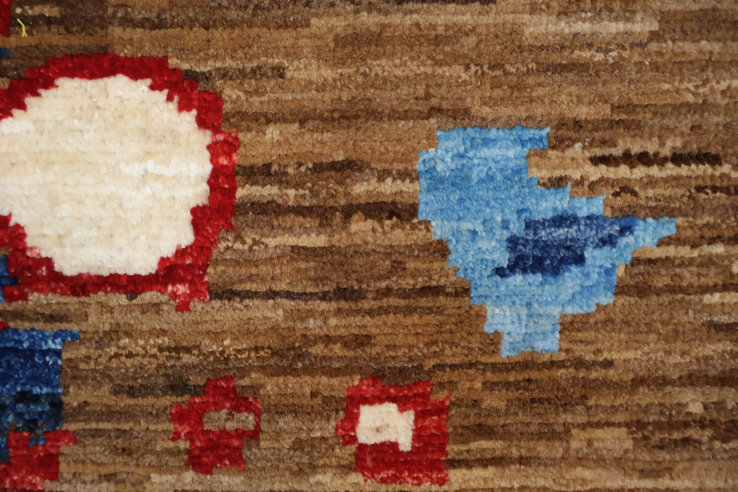 Contemporary Floral butterfly Burst Scatter Rug in Warm Brown Tones