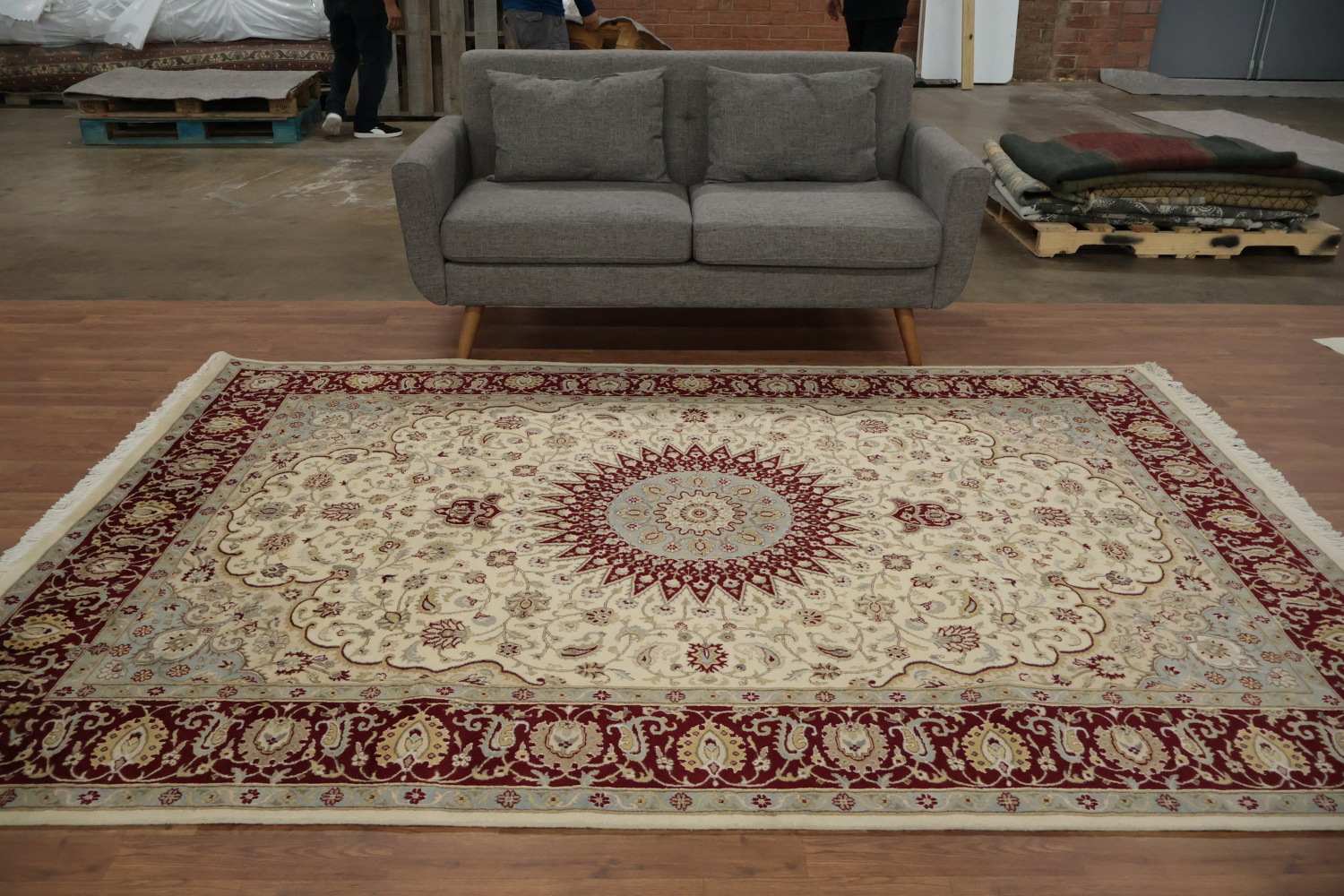 Traditional Elegance: Red and Beige Persian Medallion Area Rug 6x9