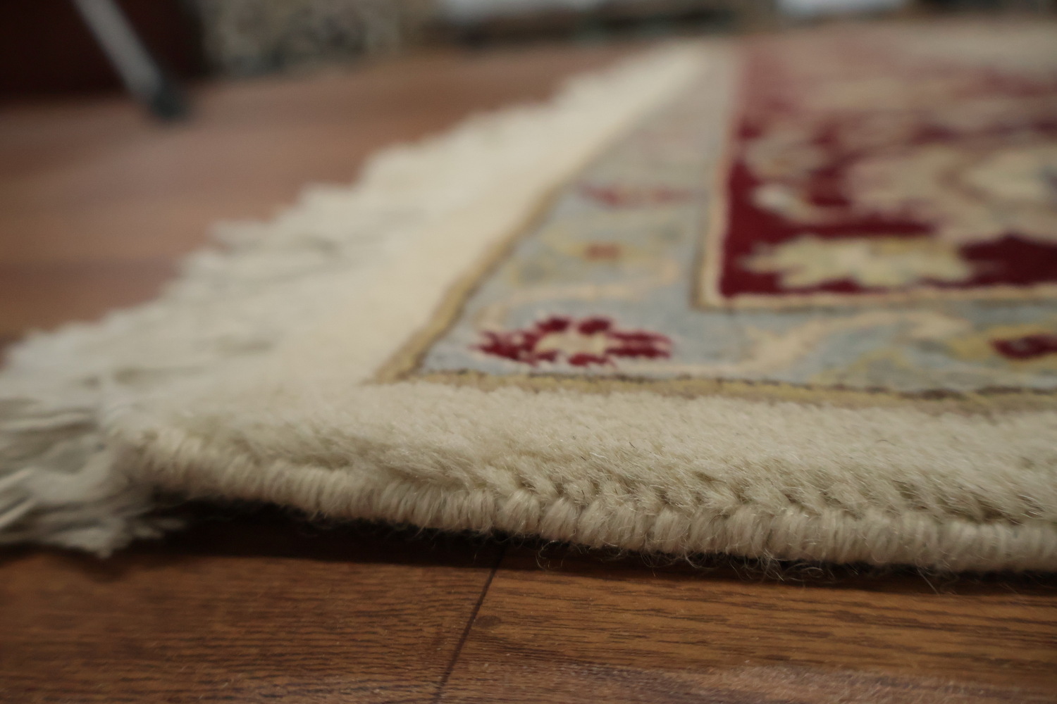 Traditional Elegance: Red and Beige Persian Medallion Area Rug 6x9