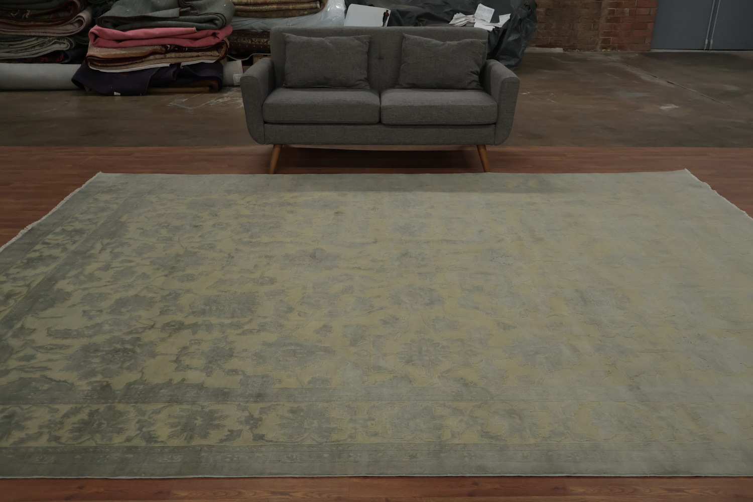 Classic Gray and Green Area Rug with Delicate Distressed Design 9x12