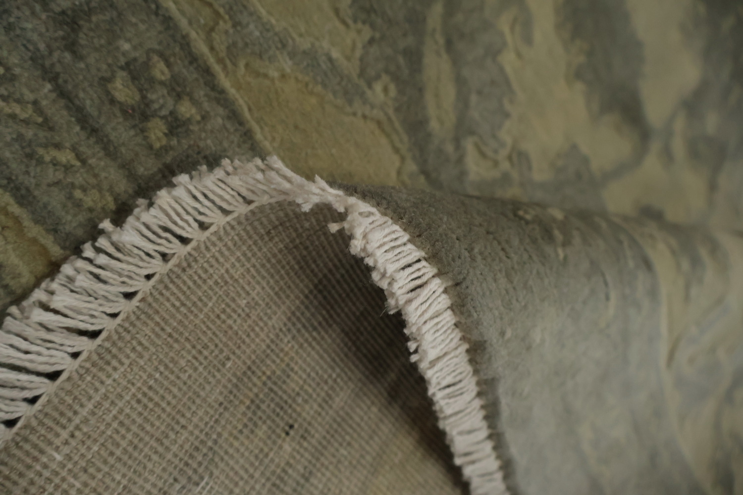 Classic Gray and Green Area Rug with Delicate Distressed Design 9x12