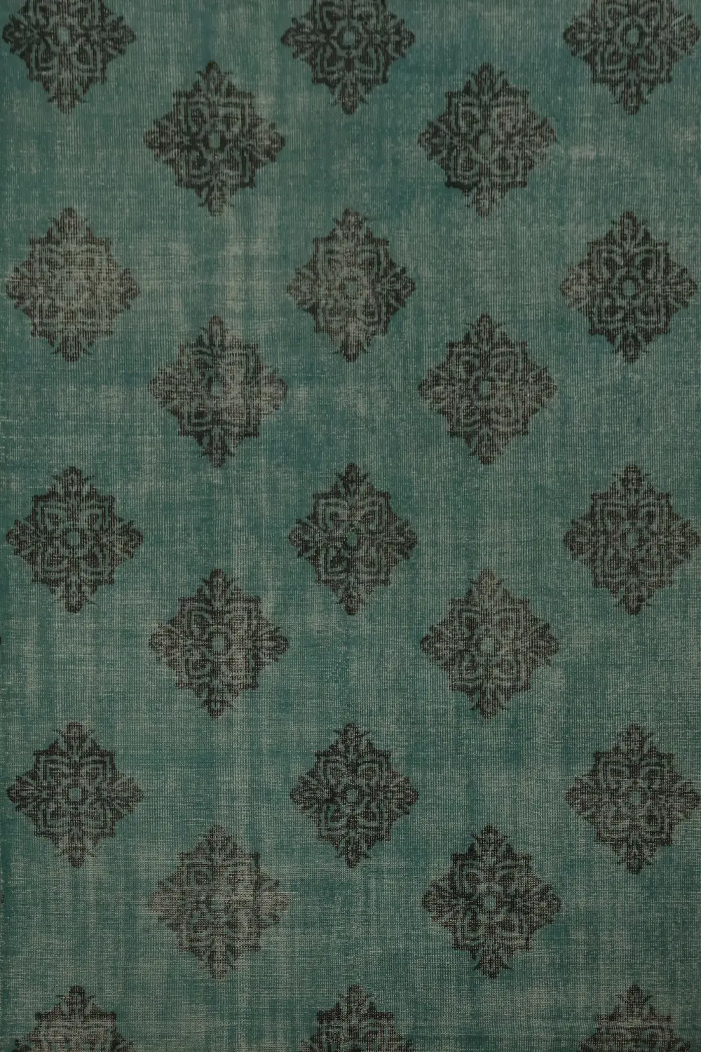 Vintage Style Green Rug Featuring Stylish Geometric Patterns 8x11