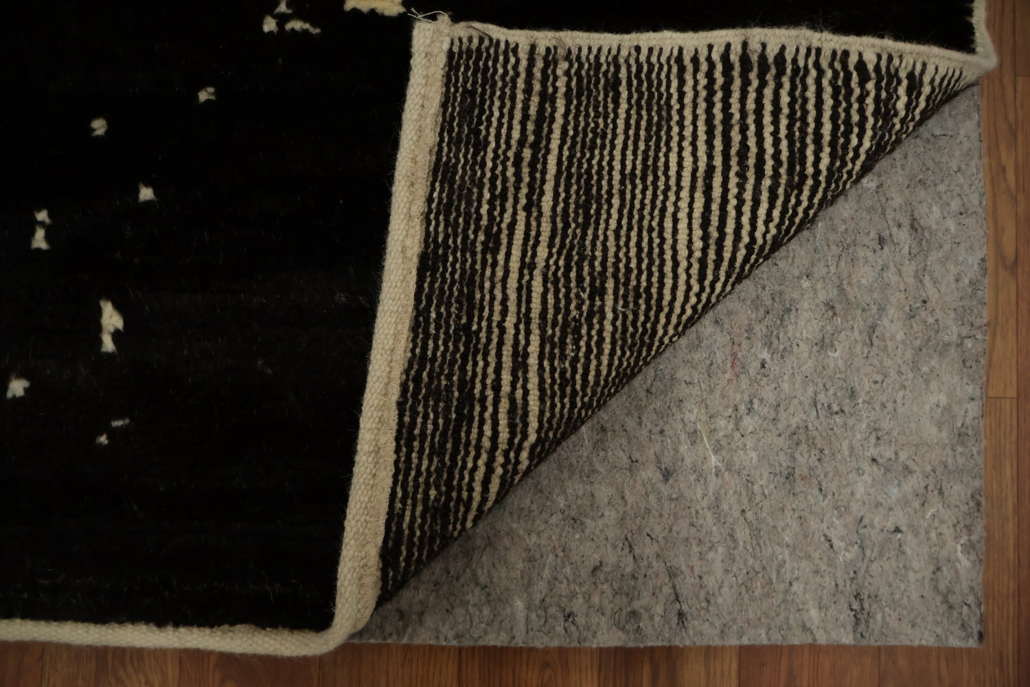 Vegetable Dye Modern Abstract Area Rug 6x9 for Contemporary Spaces
