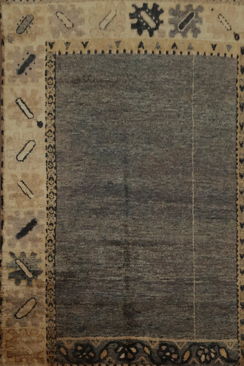 Earthy Elegance: Vintage Rug with Geometric Patterns 8x11