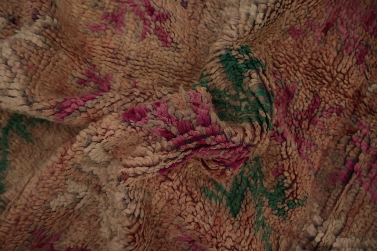 Elegant Moroccan Area Rug 5x9 with Natural Earth Tones and Pink