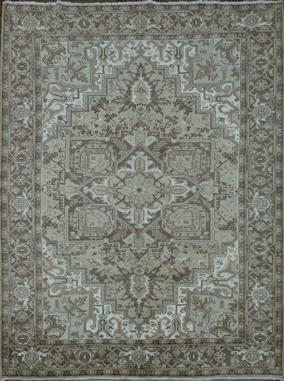 Geometric Muted Color Vintage Heriz Persian Wool Rug 8x11