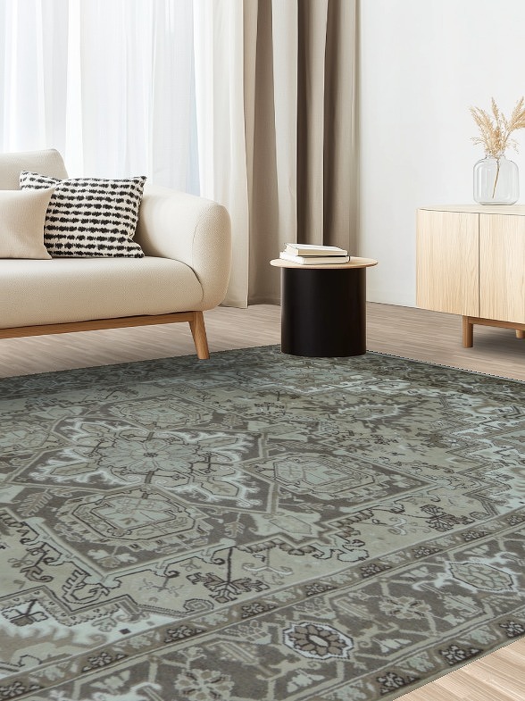 Geometric Muted Color Vintage Heriz Persian Wool Rug 8x11