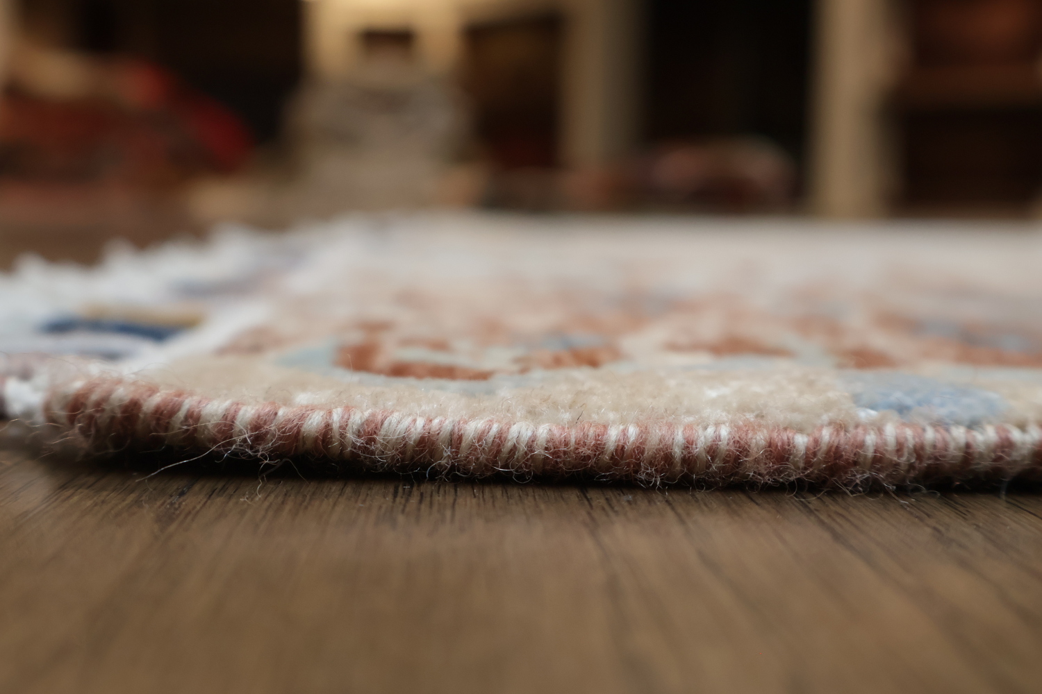 Elegant Abstract Floral Rug with Vintage Aesthetic and Soft Tones 5x7