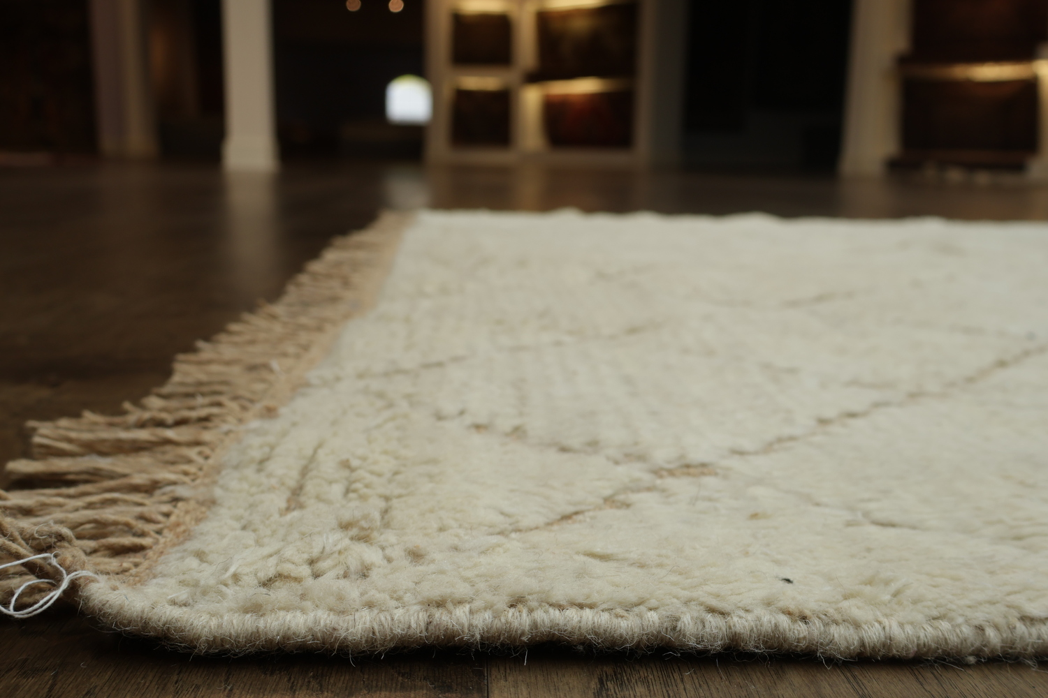 White Berber-Inspired Diamond Weave Moroccan Area Rug 6x10 ft