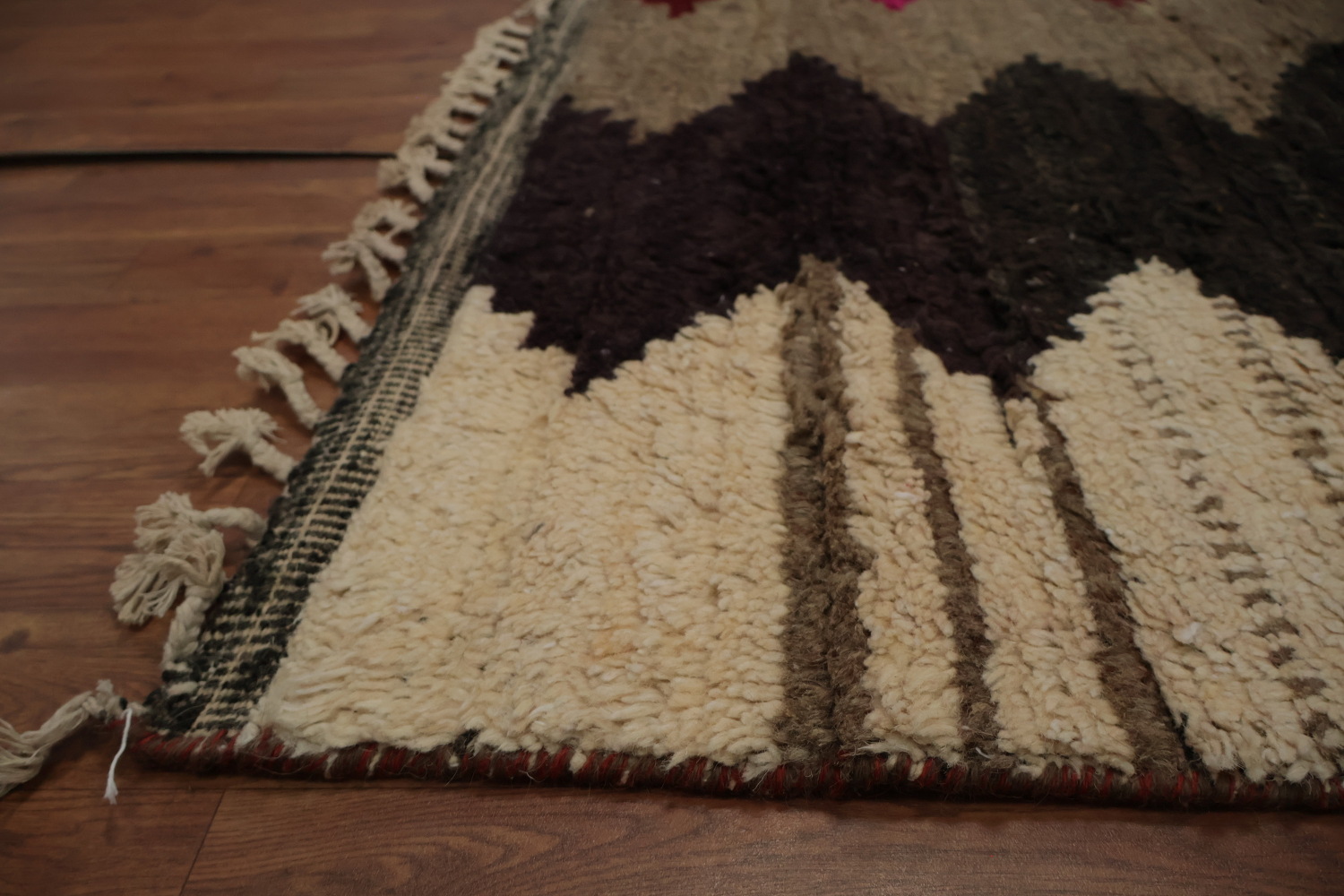 Stylish Blend Moroccan Wool Area Rug 8x11 with Shapes and Warm Hues