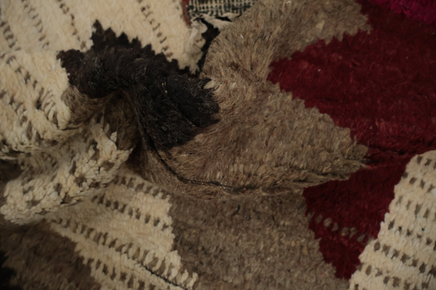 Stylish Blend Moroccan Wool Area Rug 8x11 with Shapes and Warm Hues