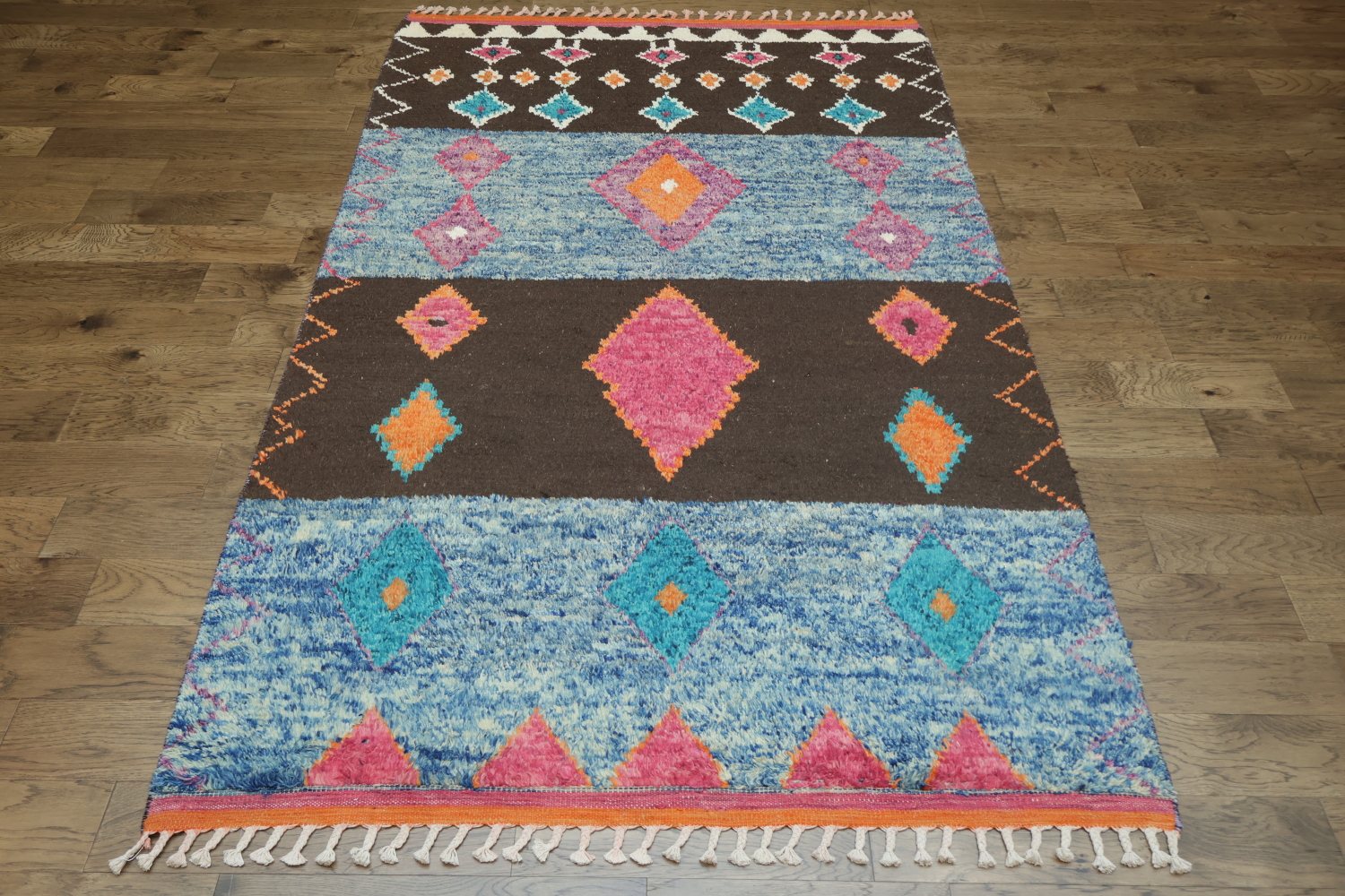 Dynamic Geometric Rug with Rich Multicolor Patterns 6x10