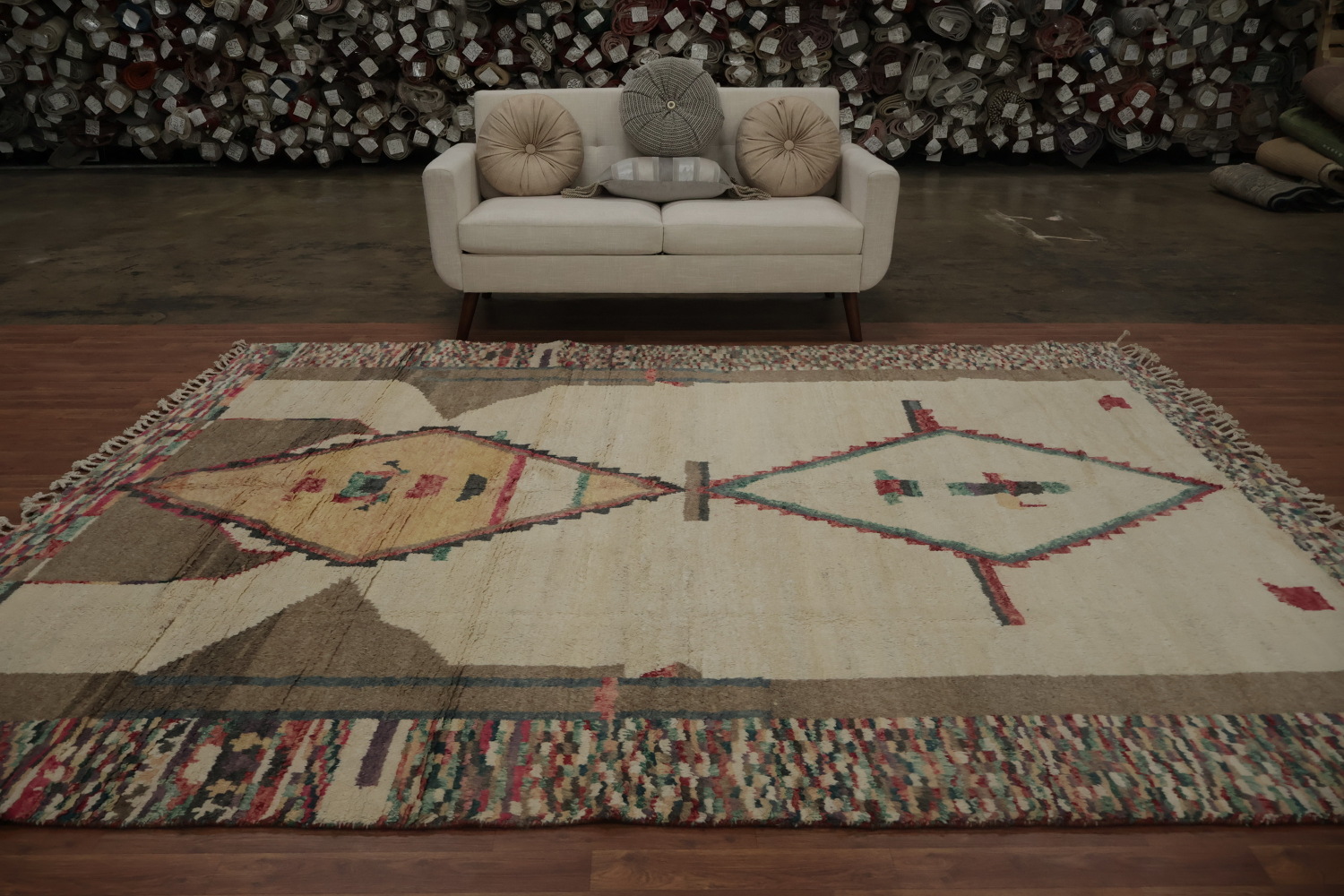Geometric Charm Transform Spaces with Moroccan Area Rug 8x10