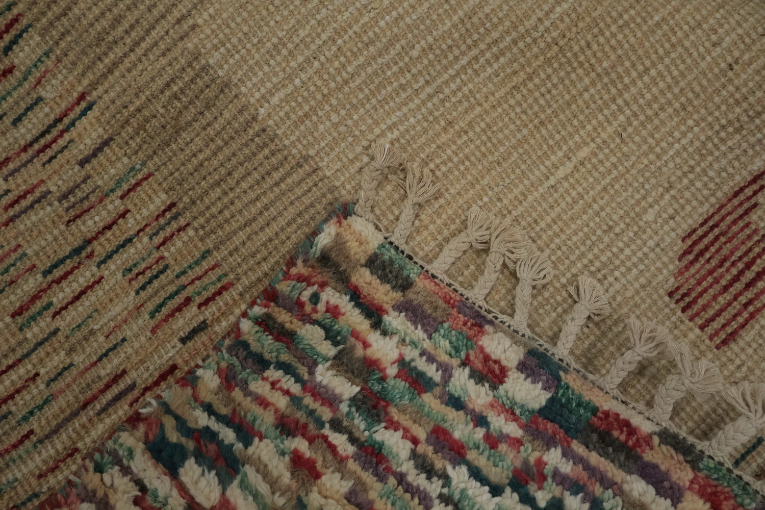 Geometric Charm Transform Spaces with Moroccan Area Rug 8x10
