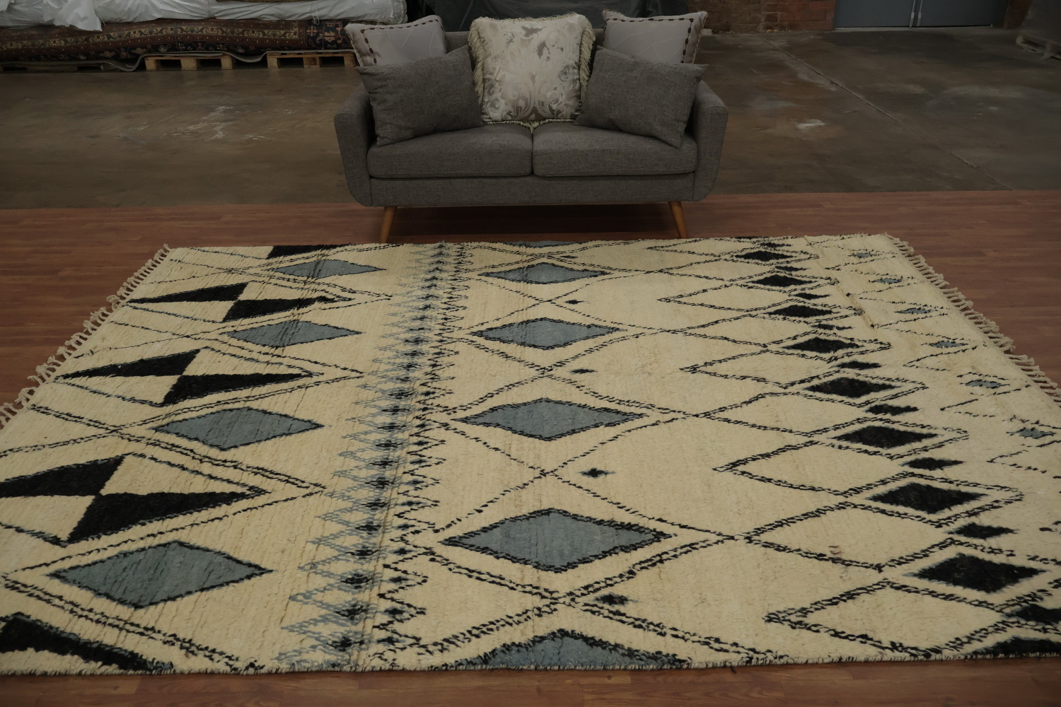 Diamond Pattern Moroccan Wool Area Rug 8x11 in Neutral Tones