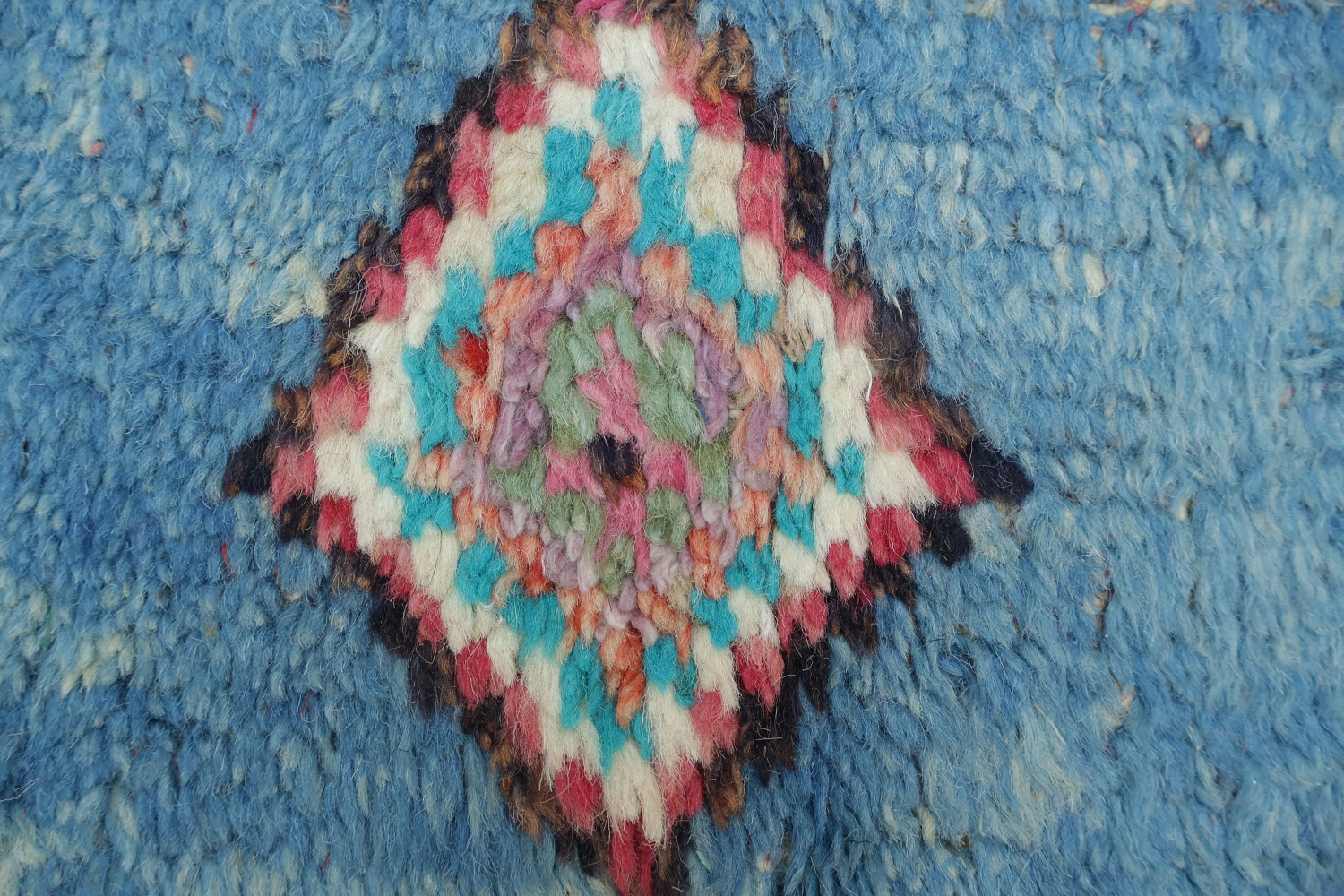 Colorful Checkered Rug Perfect for Modern Artistic Home Décor 6x10