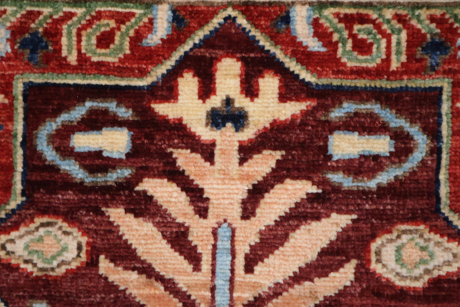 Vegetable Dye Heriz Serapi Wool Area Rug 9x12