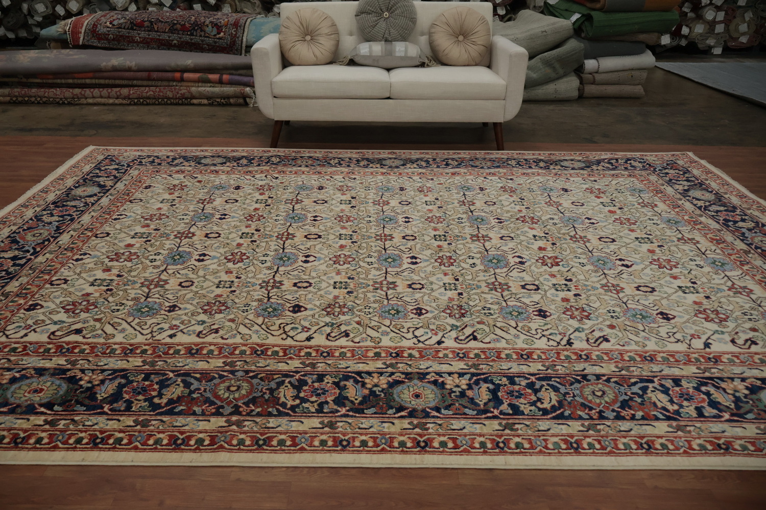 Handwoven Ziegler Handmade Area Rug 9x12 with Classic Border Design