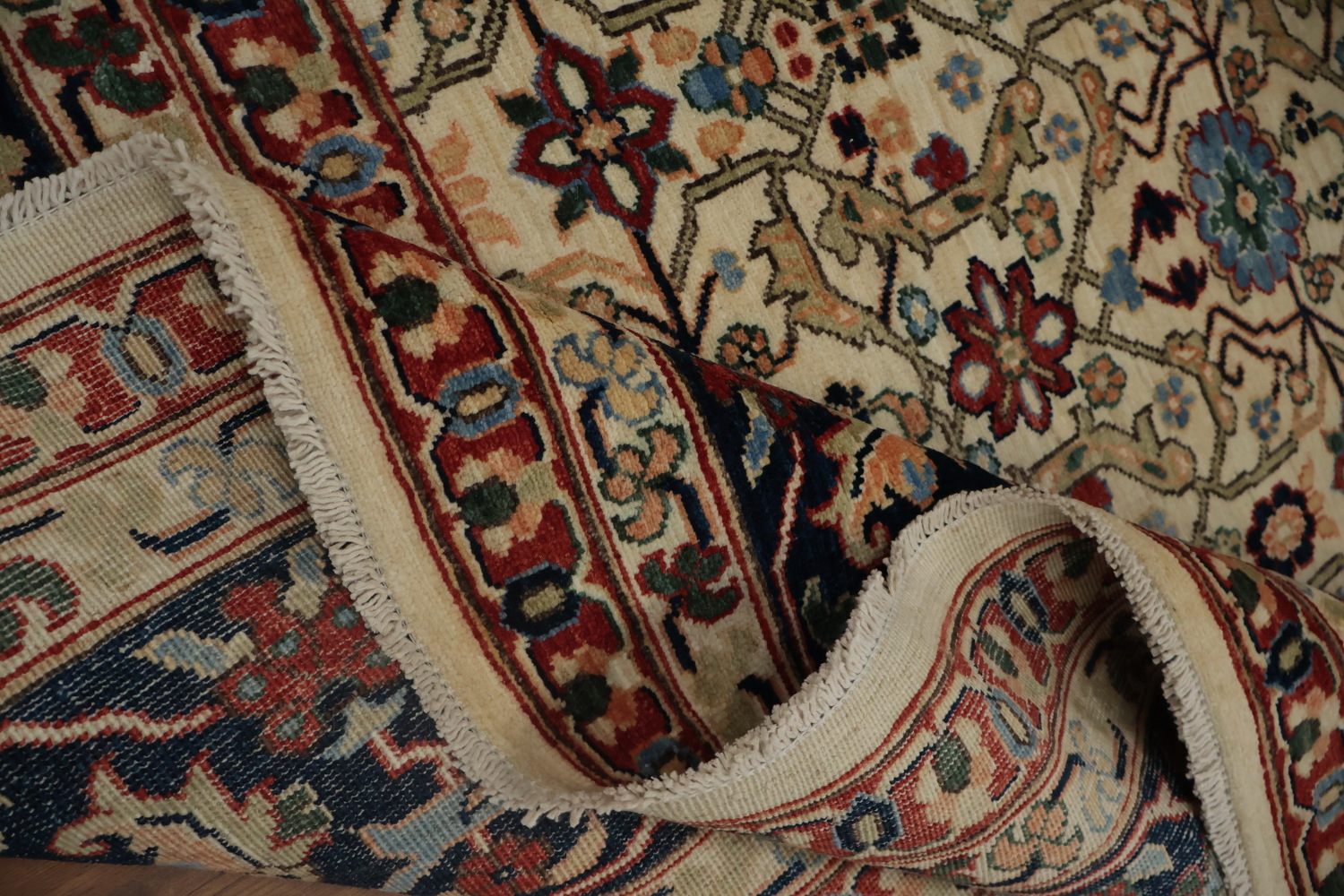 Handwoven Ziegler Handmade Area Rug 9x12 with Classic Border Design