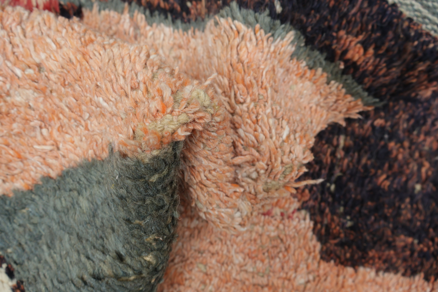 Modern Abstract Geometric Rug with Earth's Natural Tones 6x10
