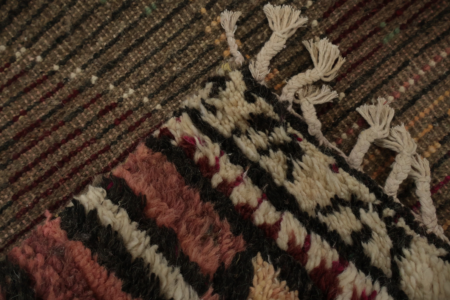 Diamond Pattern Moroccan Area Rug 9x13 with Rich Earthy Tones
