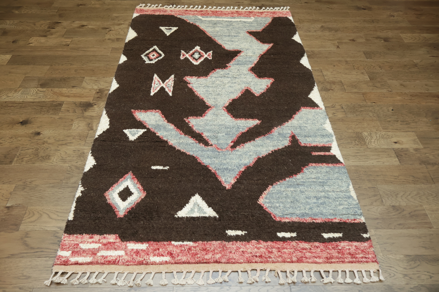 Eclectic Earthy Toned Rug with Abstract Design for Modern Spaces 6x10 ft