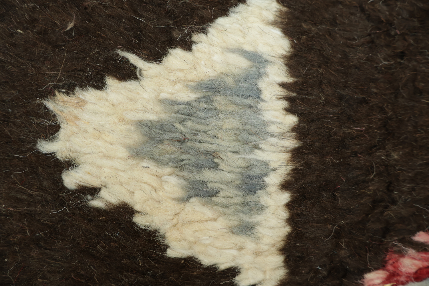Eclectic Earthy Toned Rug with Abstract Design for Modern Spaces 6x10 ft