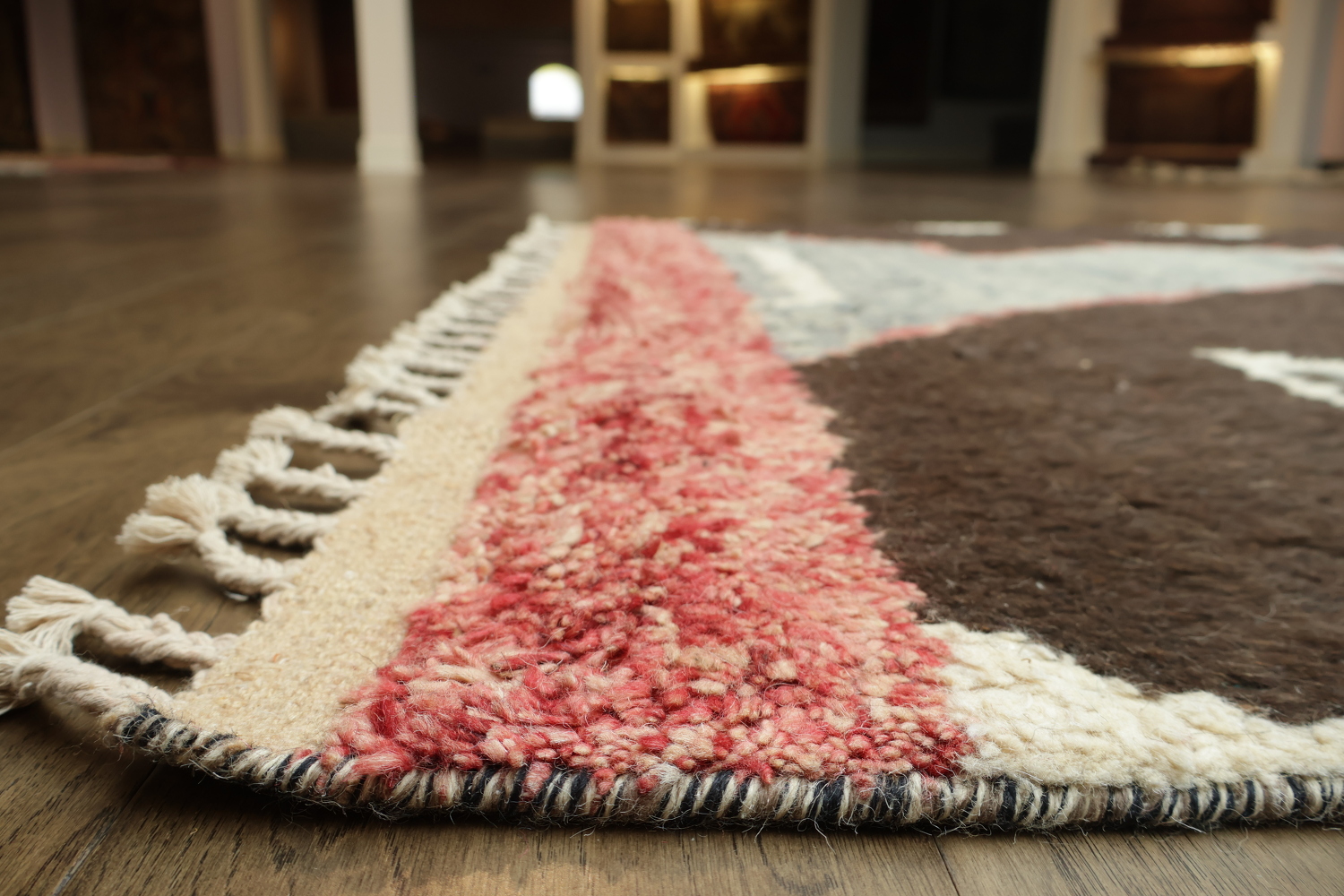 Eclectic Earthy Toned Rug with Abstract Design for Modern Spaces 6x10 ft