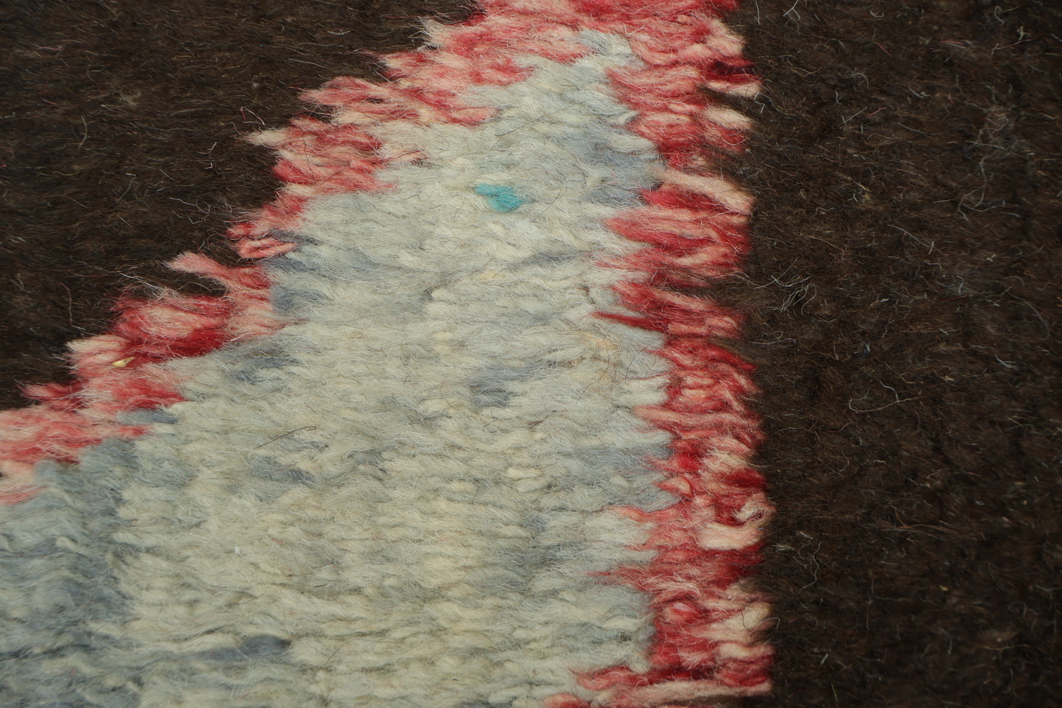 Eclectic Earthy Toned Rug with Abstract Design for Modern Spaces 6x10 ft