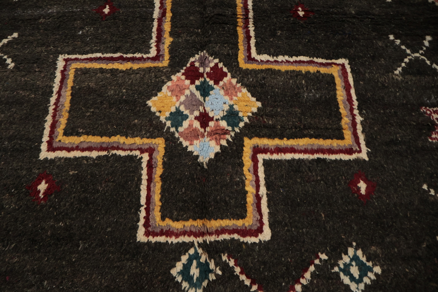 Bold Decorative Moroccan Area Rug 6x10 with Traditional Cultural Motifs