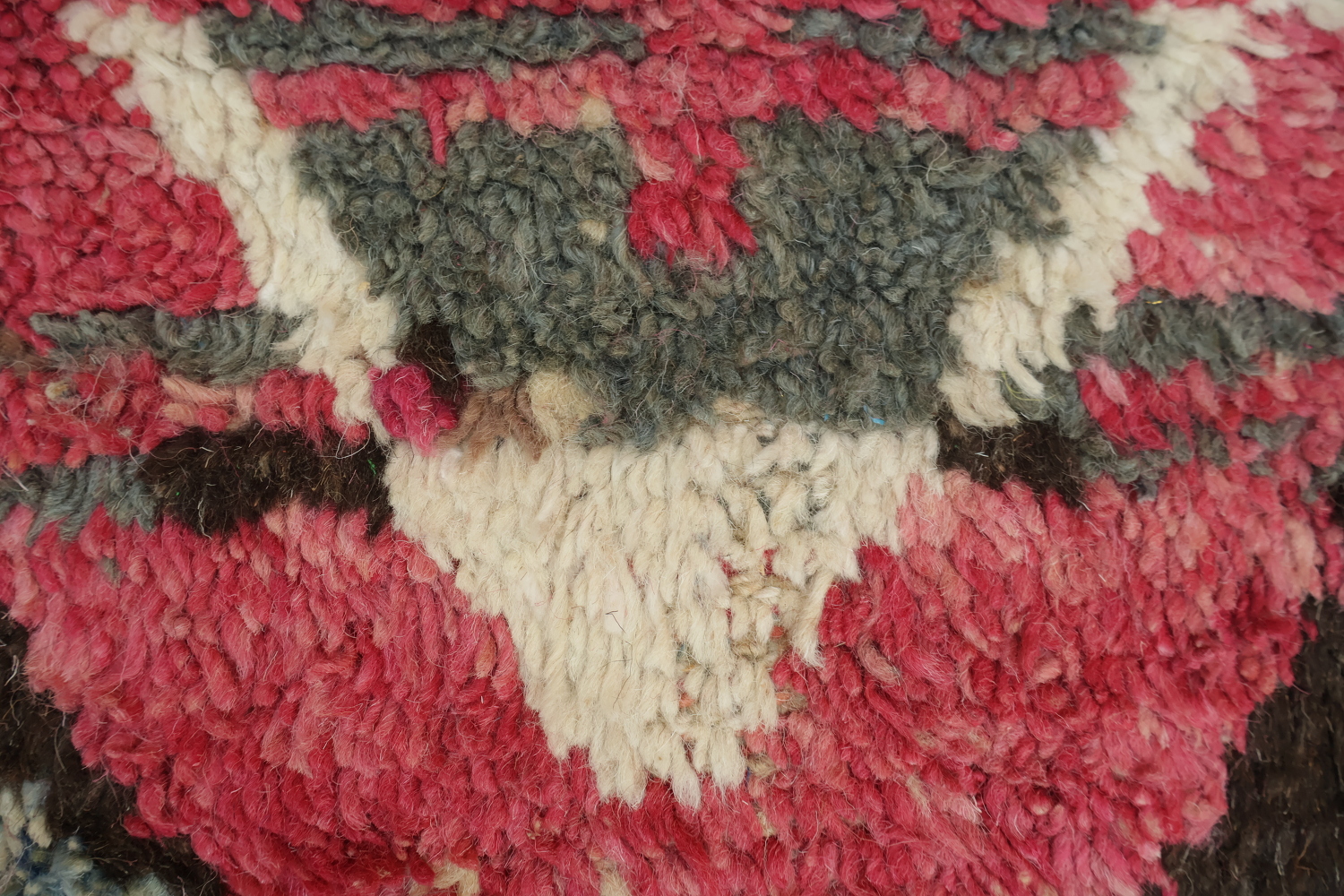 Vibrant Pink Moroccan Diamond Pattern Area Rug 6ft x 11ft