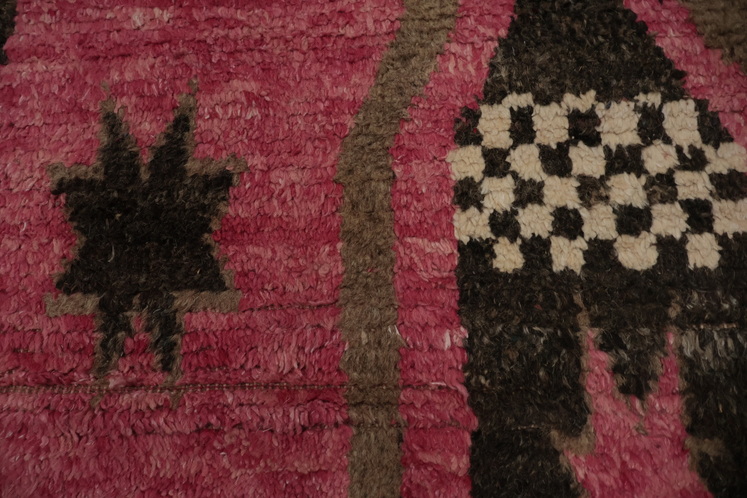 Stylish Pink Moroccan Handmade Area Rug 8x11 with Star Motifs