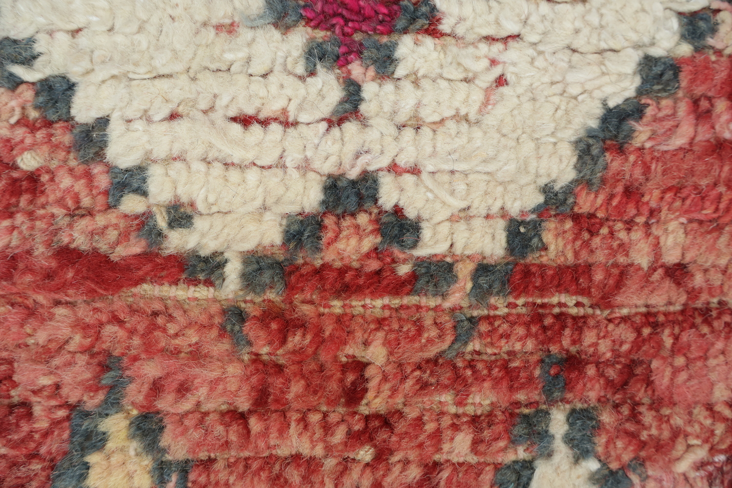 Warm Multicolor Vintage Patterned Rug For Classic Style 6x9 ft