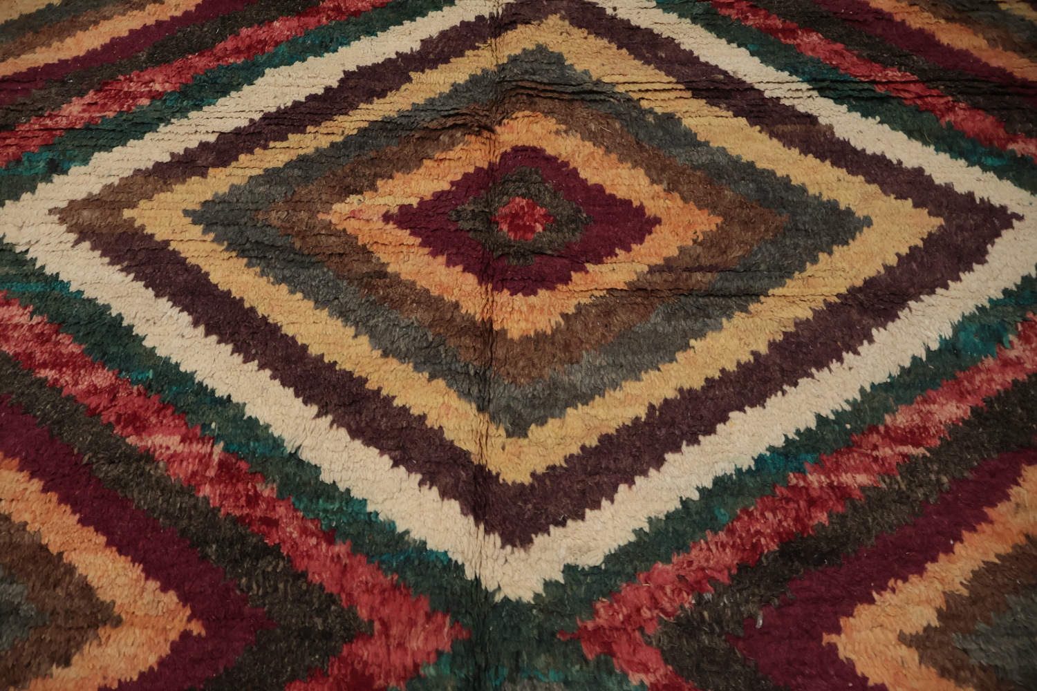 Stylish Diamond Moroccan Wool Area Rug 6x9 in Vibrant Earthy Hues