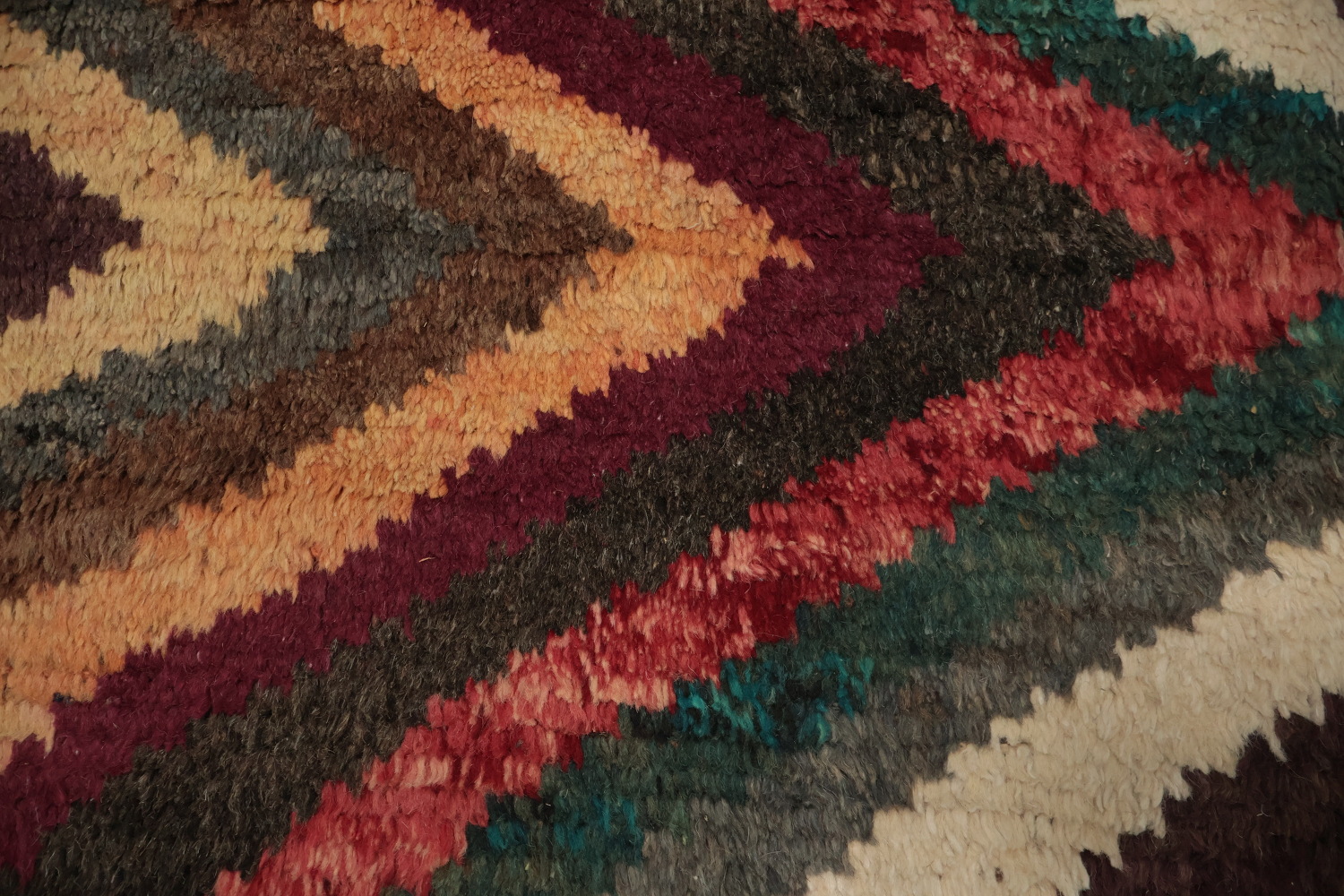 Stylish Diamond Moroccan Wool Area Rug 6x9 in Vibrant Earthy Hues