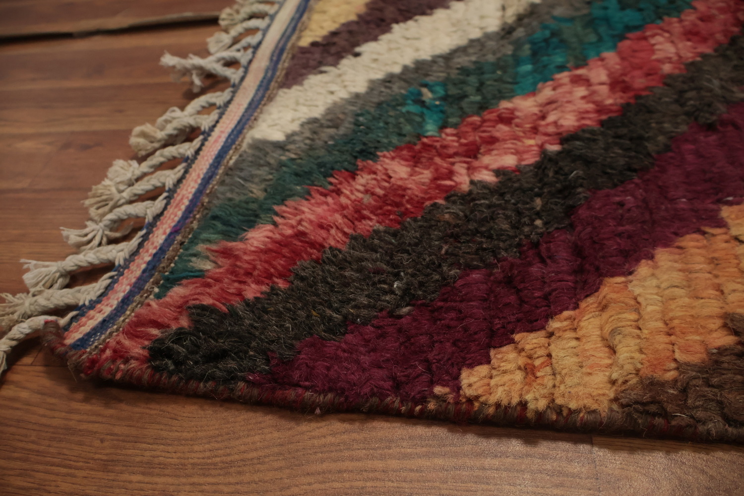 Stylish Diamond Moroccan Wool Area Rug 6x9 in Vibrant Earthy Hues