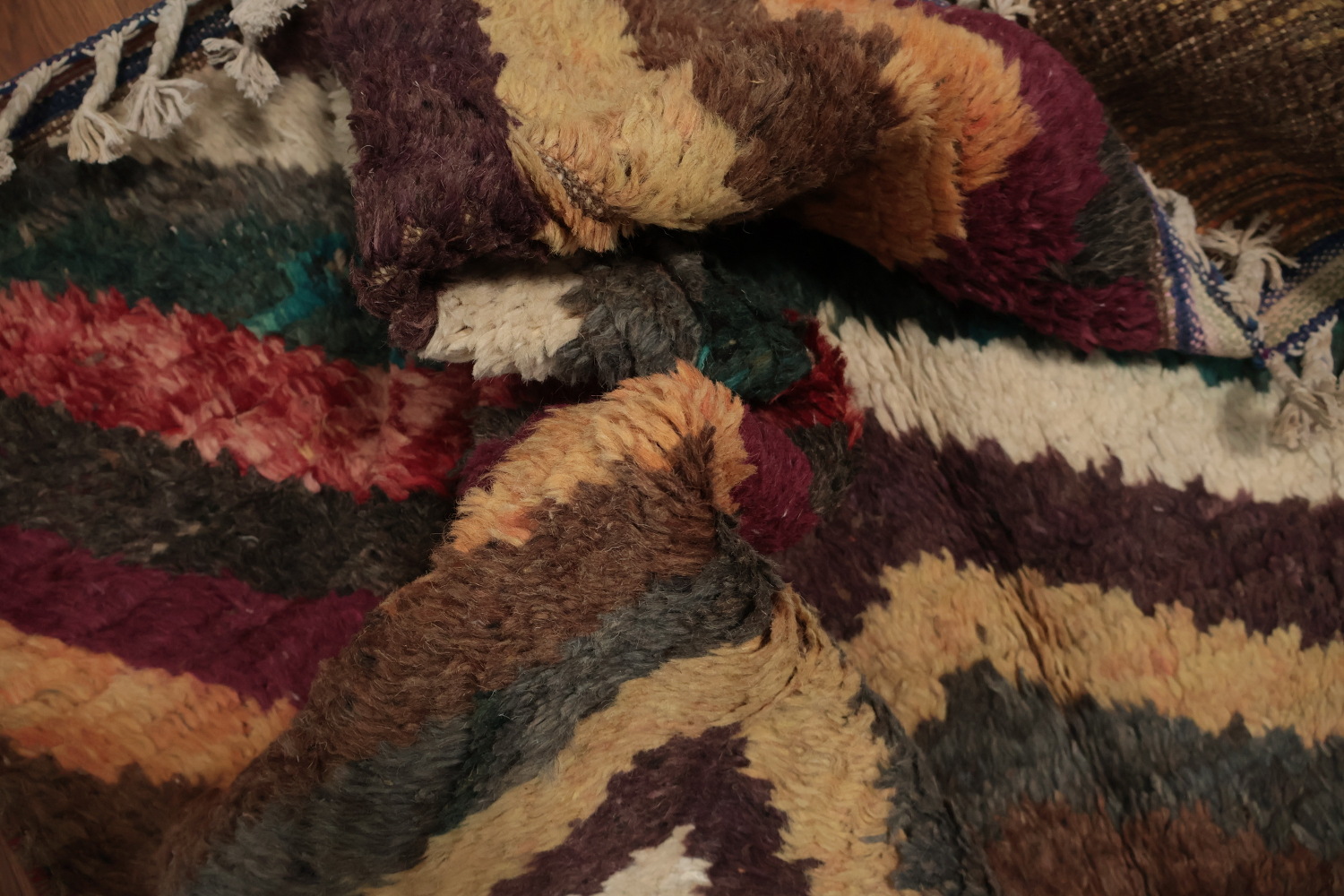 Stylish Diamond Moroccan Wool Area Rug 6x9 in Vibrant Earthy Hues