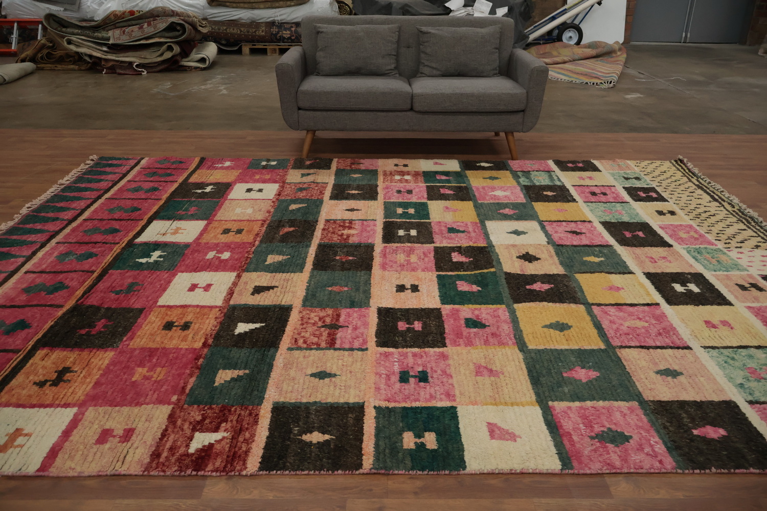 Eye-Catching Geometric Moroccan Large Area Rug 9x12 with Warm Hues