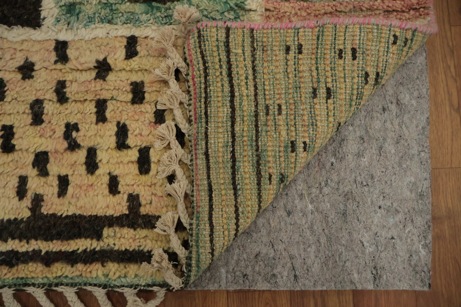 Eye-Catching Geometric Moroccan Large Area Rug 9x12 with Warm Hues